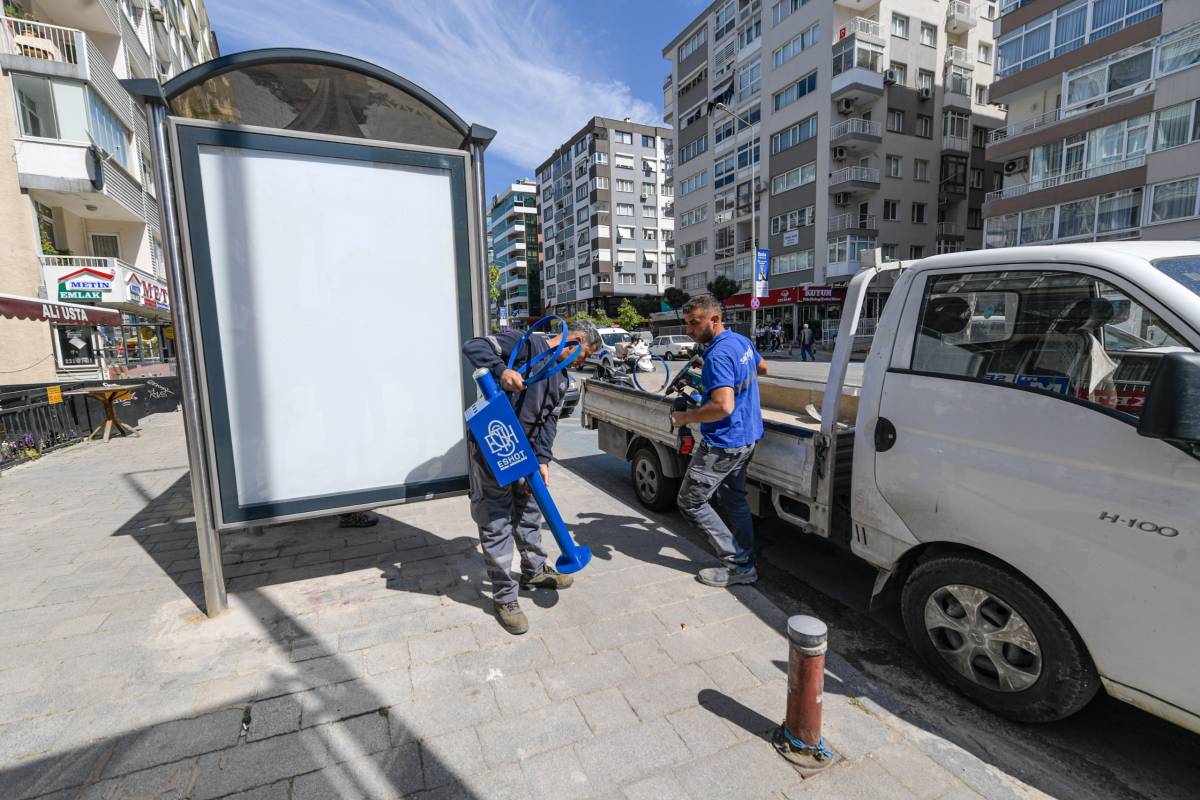 ESHOT’tan duraklarda temizlik hareketi