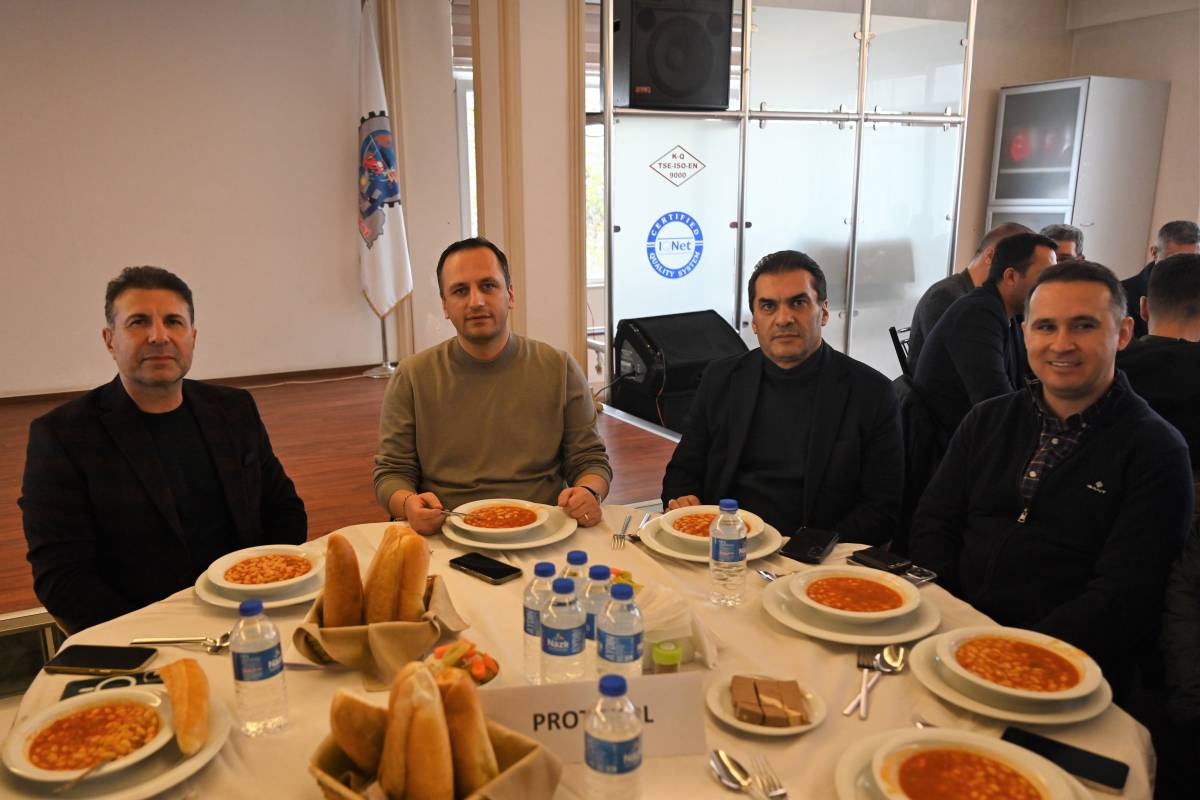 Başkan Eşki Sanayi esnafıyla aynı sofrada