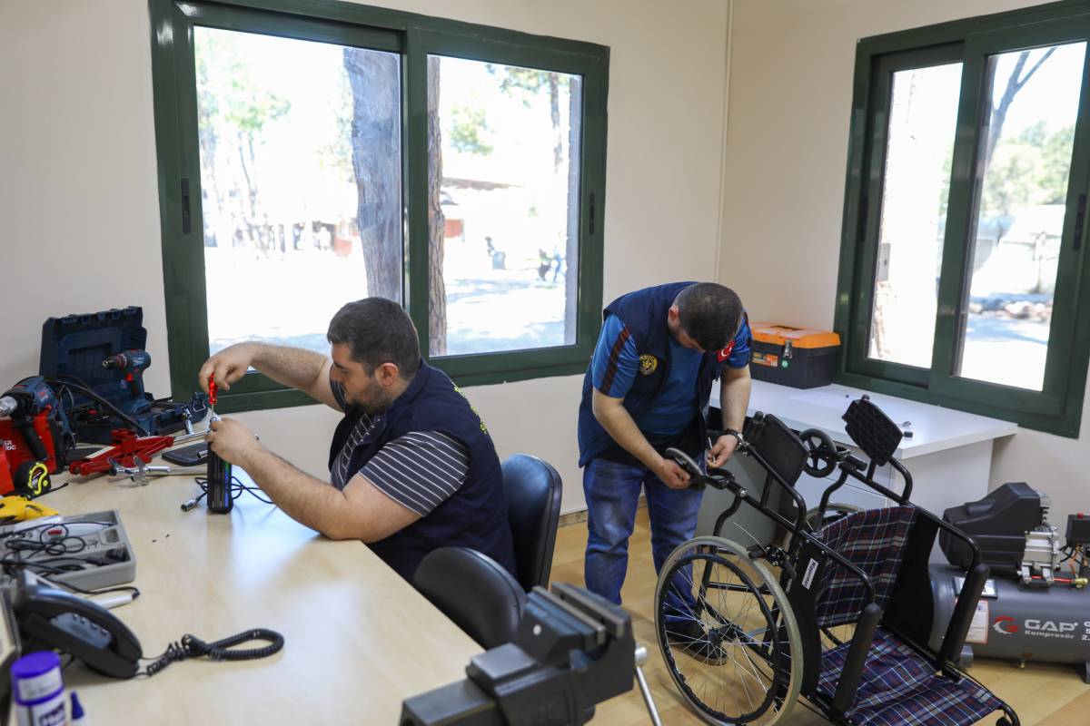 Buca’da engelsiz ulaşım hizmeti yenilendi