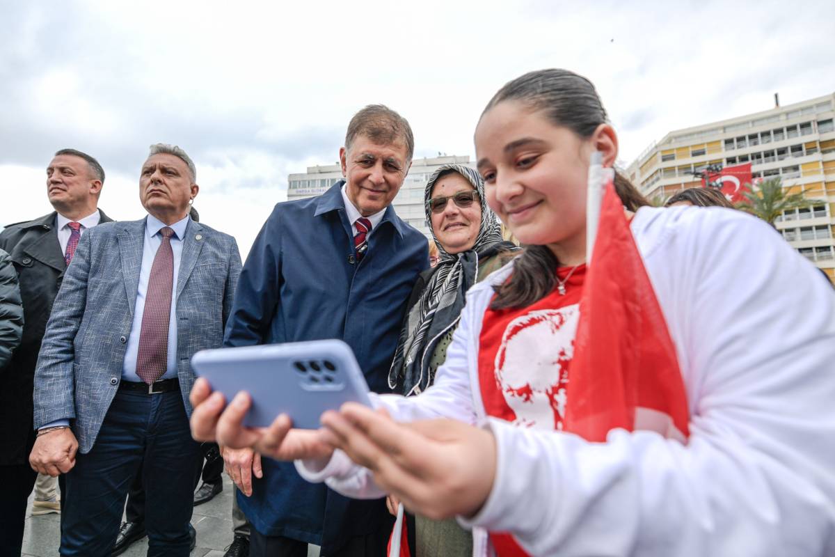 Başkan Tugay: Her yerde cumhuriyeti ve adaleti büyüteceğiz