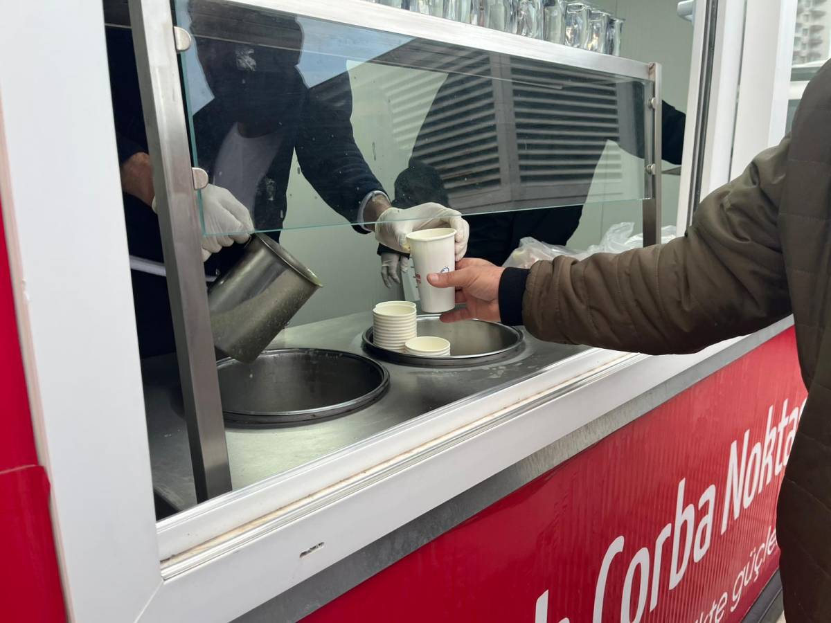 Bornova’da sıcak dayanışma büyüyor