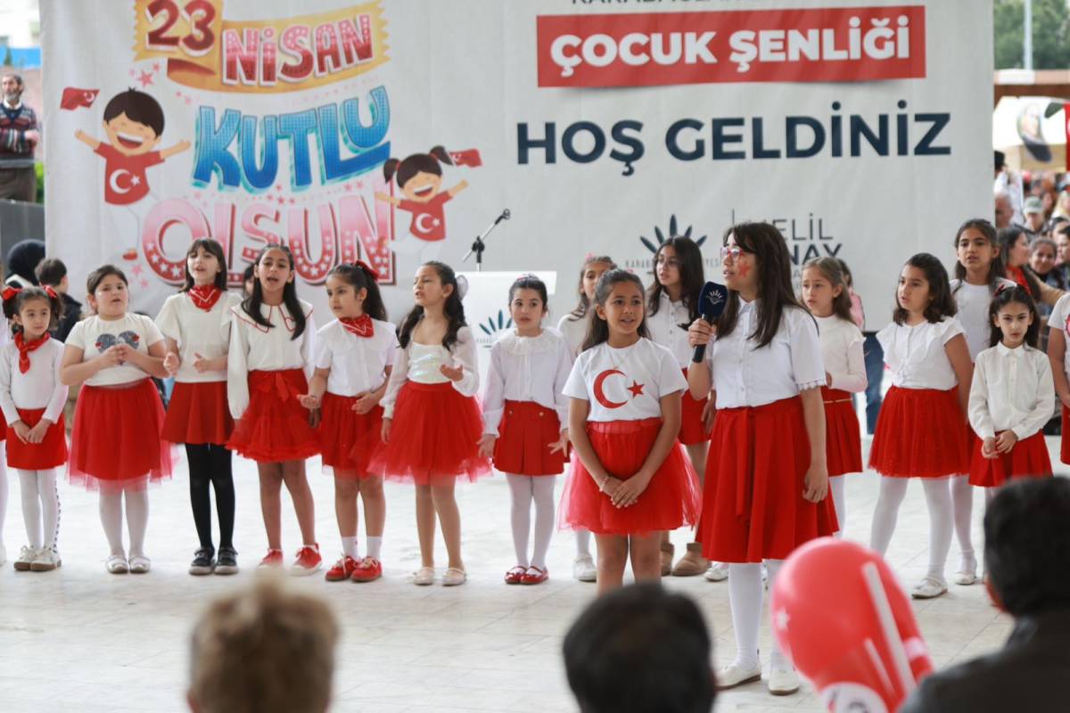 Karabağlar ’da Çocuk Şenliği tüm ilçeyi sardı