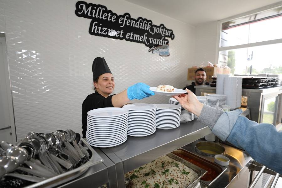 Menderes’in Kent Lokantası 1 Yılı Doldurdu