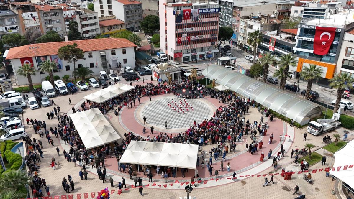 Menemen’de coşkulu kutlama