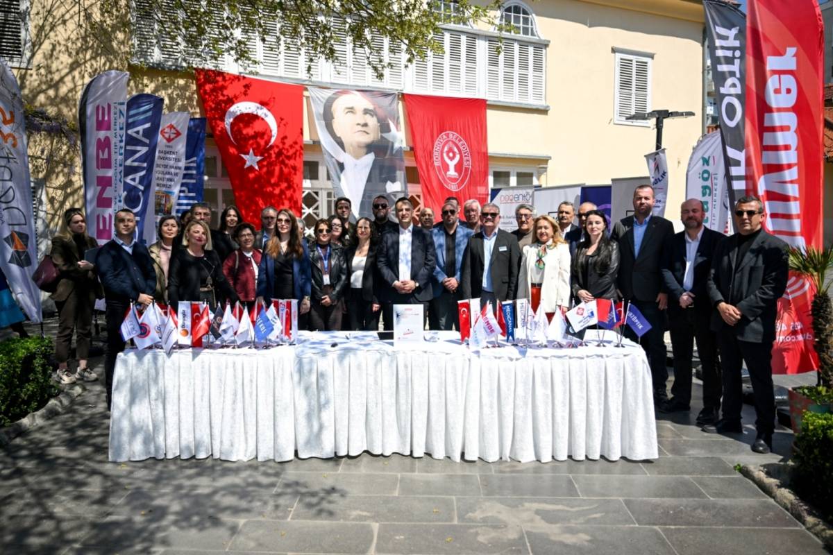 Bornova’da “Sağlık Destek Kartı” başladı