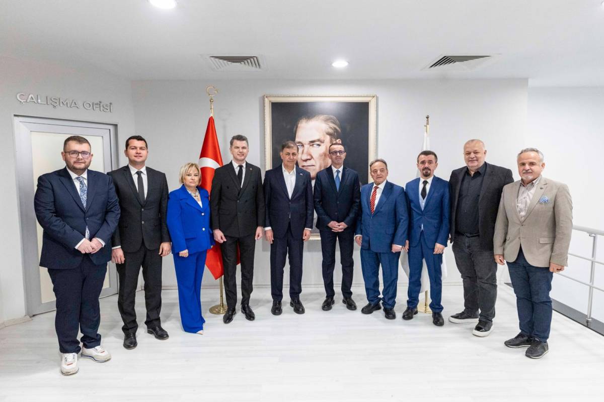 İzmir ile Kosova arasında dostluk köprüsü