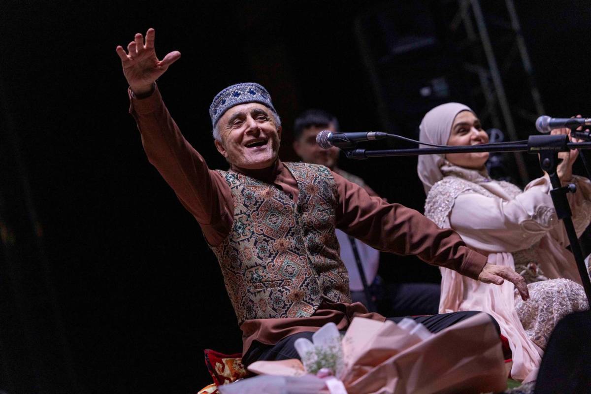 40 yıllık kardeşlik şarkılarla kutlandı