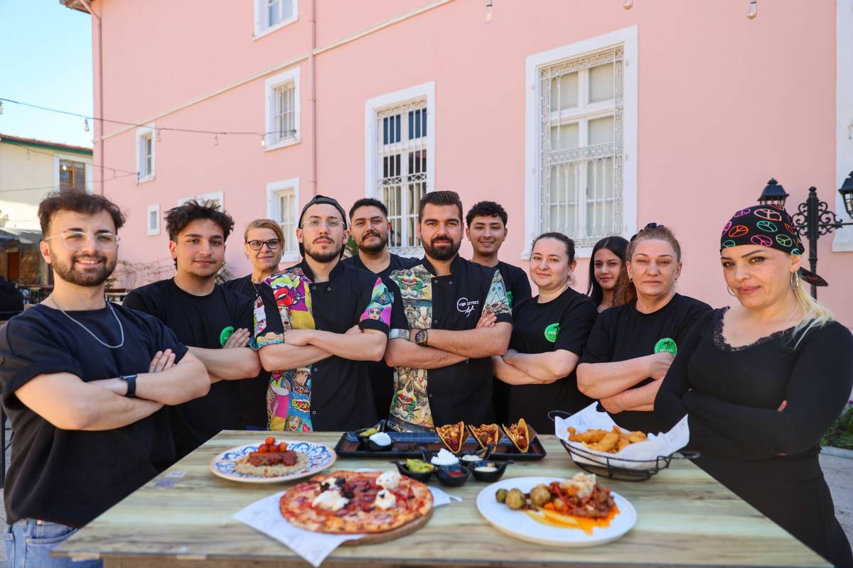 Buca’nın kalbinde dünya lezzetleri