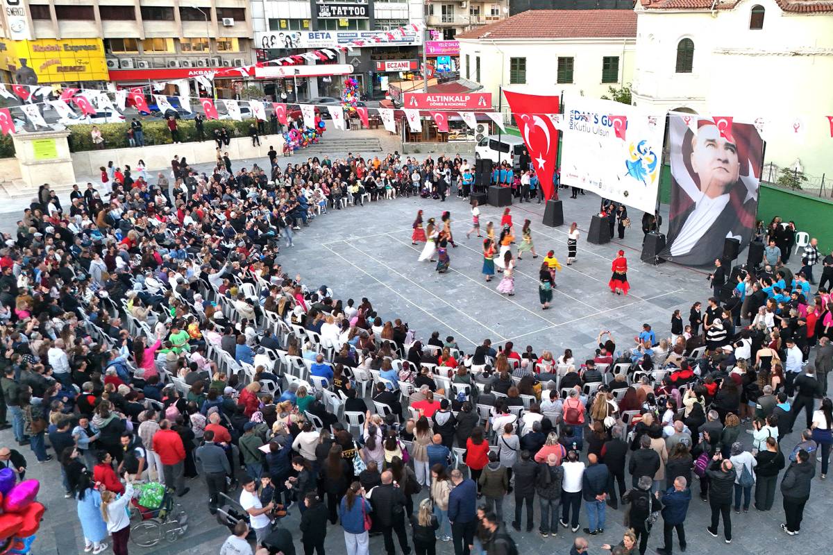 Bornova’da Dünya Dans Günü Kutlaması