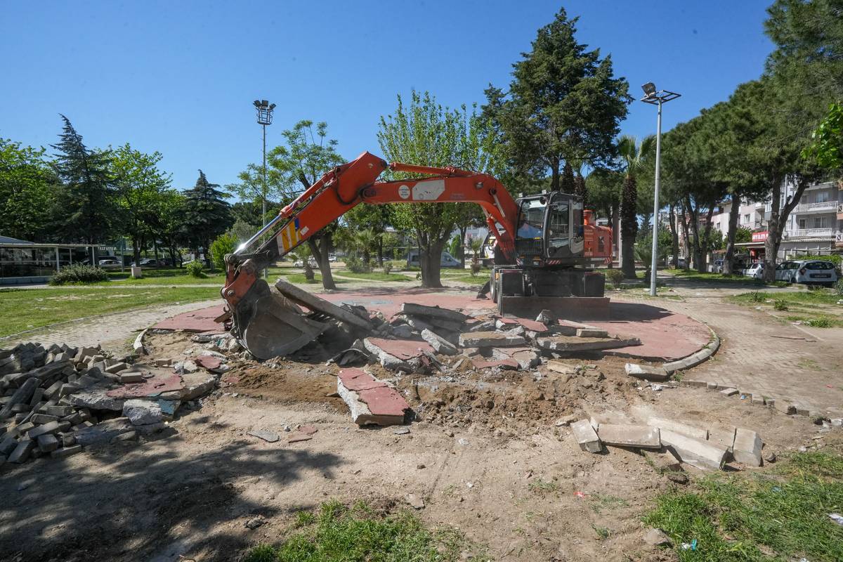 Şehit Ferit Yaşarlar Parkı baştan sona yenileniyor