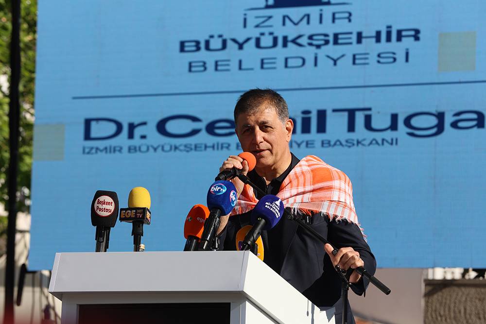 Enginar Festivali Coşkuyla Başladı: Sokaklar Şölene Döndü