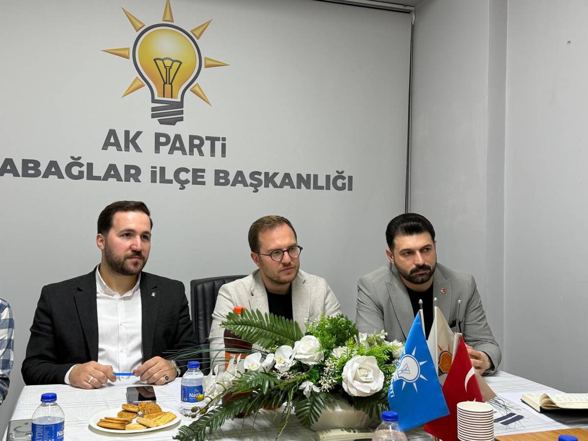 Cumhurbaşkanımız İzmirli Gençlerin Kırmızı Çizgisidir