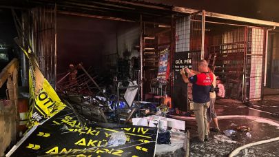 İzmir’de sanayi sitesinde yangın